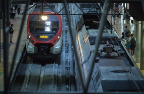 ep archivo   varios trenes en la estacion de atocha almudena grandes