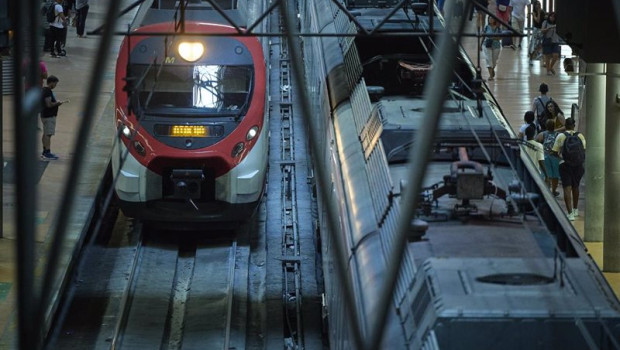 ep archivo   varios trenes en la estacion de atocha almudena grandes
