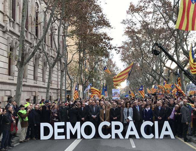 ep carme forcadell llegatsjc arropadacargos electos