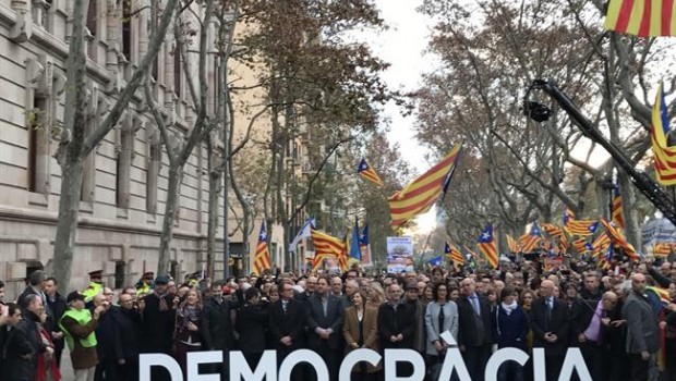 ep carme forcadell llegatsjc arropadacargos electos