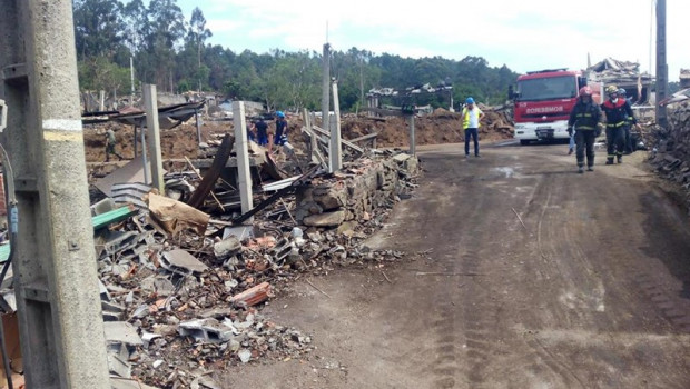 ep destrozos ocasionadosla explosionmaterial pirotecnicotui