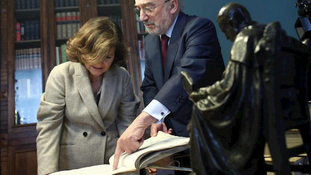 ep el presidente de la real academia de la lengua espanola santiago munoz machado muestra el