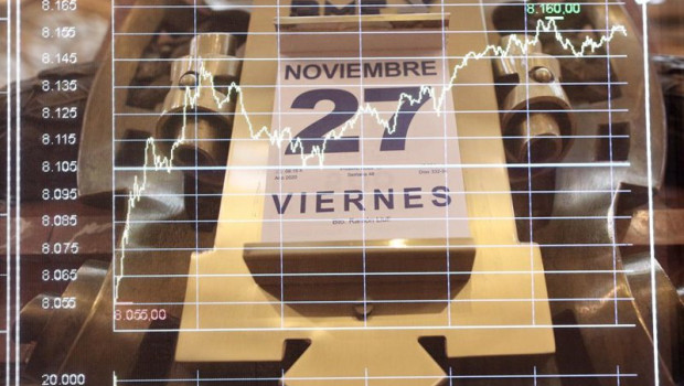 ep grafico de sesion del ibex sobre la fecha del calendario en la bolsa de madrid espana 26 de