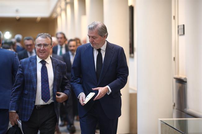Iñigo Méndez de Vigo en los pasillos del Senado | EUROPA PRESS ep inigo mendezvigolos pasillossenado