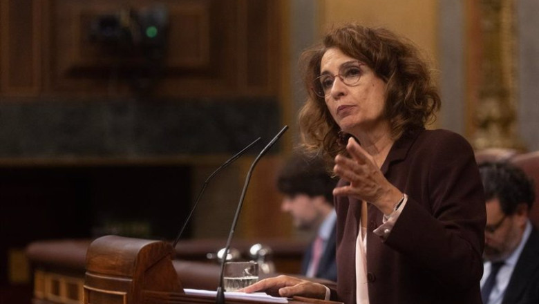 ep la vicepresidenta primera y ministra de hacienda maria jesus montero interviene durante una 20241121080503 ep la vicepresidenta primera y ministra de hacienda maria jesus montero interviene durante una 20241121080503