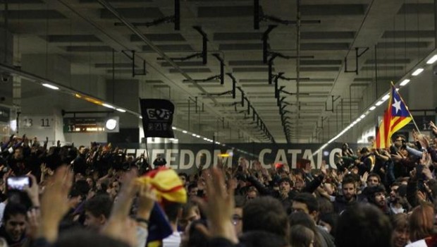 ep manifestantes irrumpenlas viasavegirona