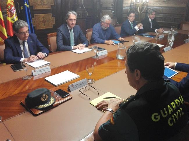 El ministro Í.De la Serna y el delegado del Gobierno en Catalunya E.Millo | EUROPA PRESS ep ministro idesernadelegadogobiernocatalunya emillo