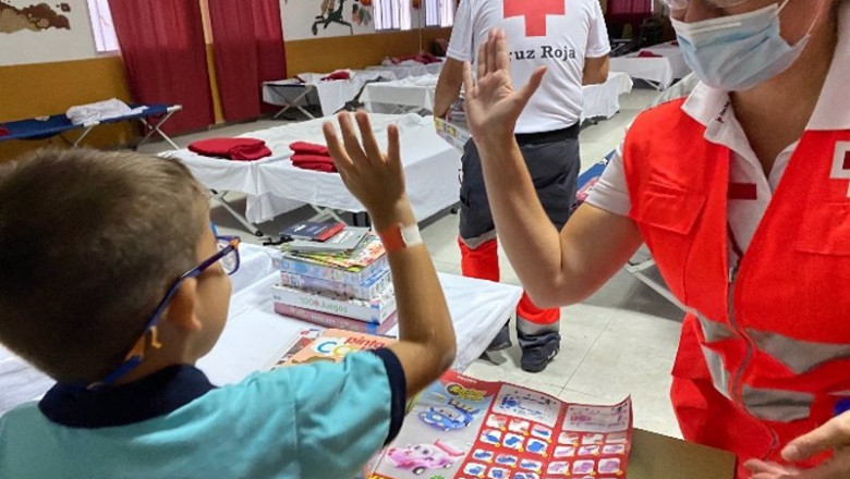 Paradores donará el importe del chocolate que venda en Navidad para los niños de La Palma. | PARADORES ep paradores donara el importe del chocolate que venda en navidad para los ninos de la palma