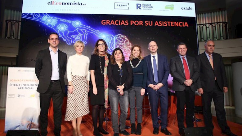 ep participantes de la jornada etica e inteligencia artificial en la que se presento el primer