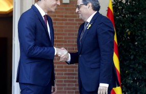 ep pedro sanchez recibequim torra enpalaciola moncloa