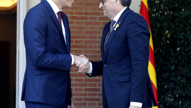 ep pedro sanchez recibequim torra enpalaciola moncloa