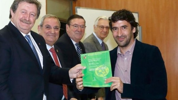 ep raul gonzalez blanco juan luis larrea