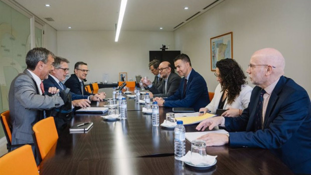 ep reunion del ministro de industria hector gomez con representantes de altri en lisboa