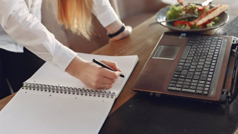 Tres de cada cuatro mujeres (71,4%) sufre estrés y fatiga digital con la actual aplicación del teletrabajo. | UPF-BSM ep tres de cada cuatro mujeres 714 sufre estres y fatiga digital con la actual aplicacion del