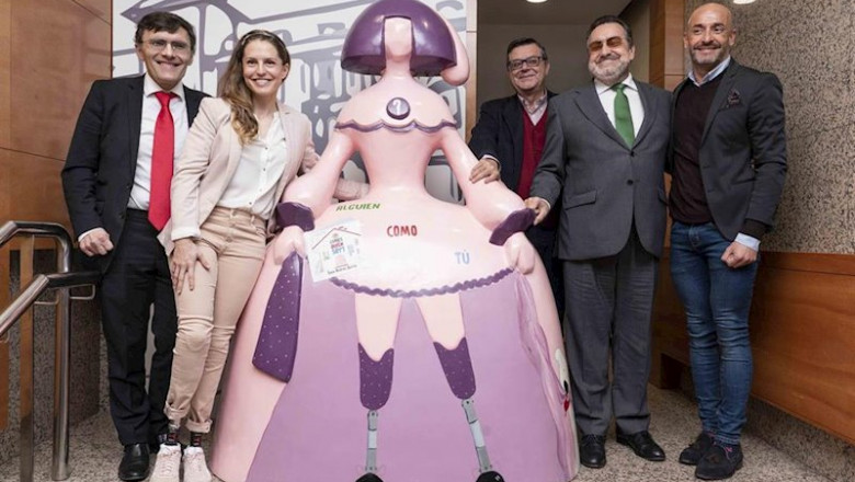 ep varios- fundacion once dona al cpe la menina disenada por la atleta sara andres