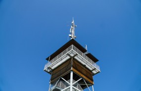 telecommunications mast telecommunications mast