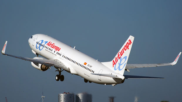 dl air europa airline spain aircraft travel pd