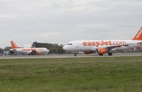 Easyjet, aircraft, Gatwick Airport, transport, travel Easyjet, aircraft, Gatwick Airport, transport, travel