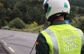 ep archivo   agente de la guardia civil de trafico