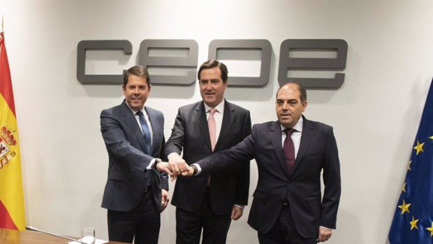 ep archivo   el presidente de cepyme gerardo cuerva el presidente de ceoe antonio garamendi y el