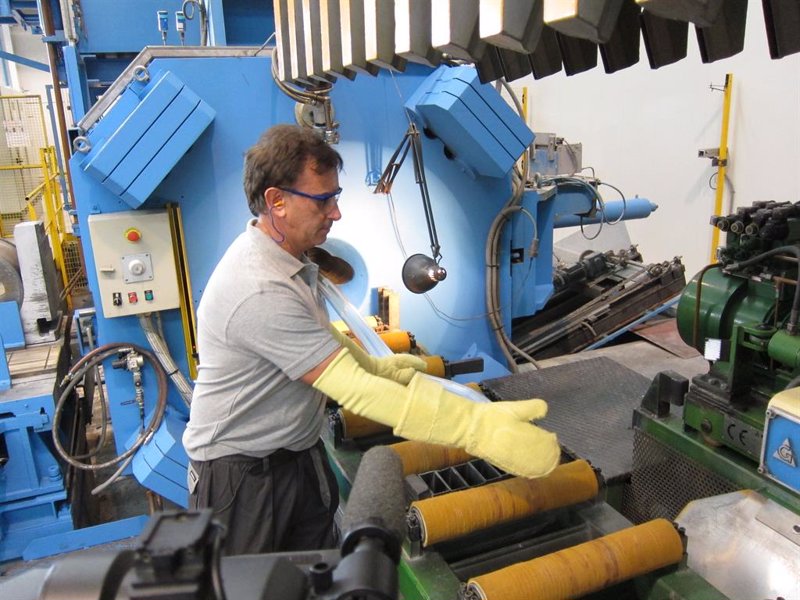 La producción industrial crece un 0,7% en la eurozona y un 0,6% en la UE en febrero