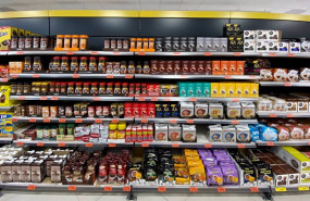 ep archivo   seccion de cafes y polvos solubles en un supermercado de madrid