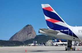 ep avion de latam airlines en rio de janeiro brasil