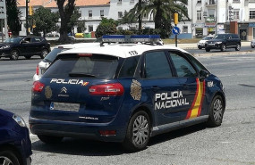 ep cnp policia nacional agentes poli coche vehiculo policial