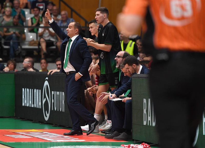 ep el entrenador del club joventut badalona carles duran en un partido