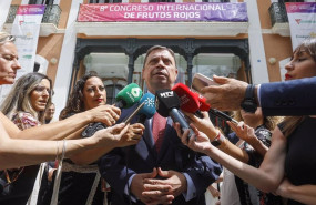 ep el ministro de agricultura pesca y alimentacion luis planas atiende a los medios en huelva antes