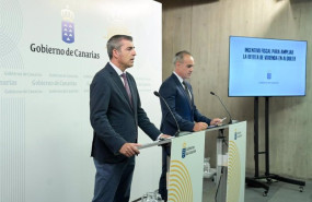 ep el vicepresidente de canarias manuel dominguez y el comisionado del ref jose ramon barrera en la
