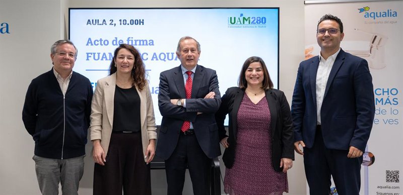 Firma del acuerdo entre FUAM y Aqualia | SERGIO REYES ROBLEDO ep firma del acuerdo entre fuam y aqualia