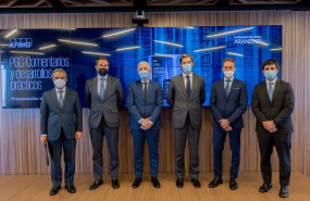 ep foto de la presentacion con el presidente del instituto de contabilidad y auditoria de cuentas
