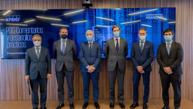 ep foto de la presentacion con el presidente del instituto de contabilidad y auditoria de cuentas