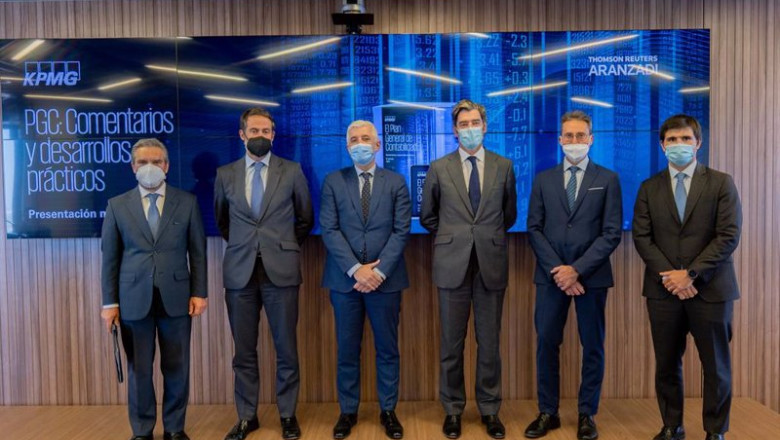 Foto de la presentación con el presidente del Instituto de Contabilidad y Auditoría de Cuentas (ICAC), Santiago Durán, y el presidente de KPMG, Juanjo Cano | KPMG ep foto de la presentacion con el presidente del instituto de contabilidad y auditoria de cuentas