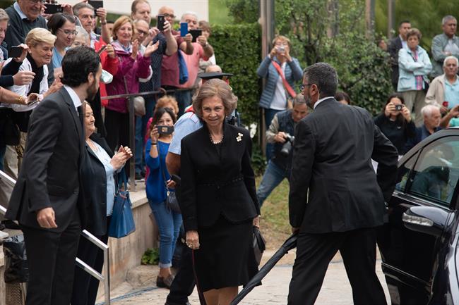 Funeral de la soprano Montserrat Caballé en el tanatorio Les Corts de Barcelona. | Lola Bou - Europa Press ep funeralla soprano montserrat caballe entanatoriocortsbarcelona