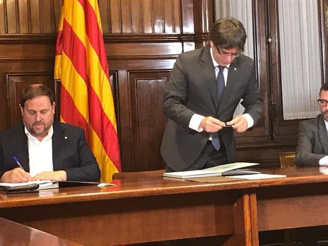 ep junqueraspuigdemont firmanconvocatoria1octubre