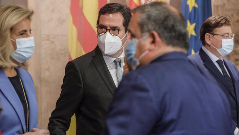 ep la presidenta de la fundacion ceoe fatima banez el presidente de la ceoe antonio garamendi y el