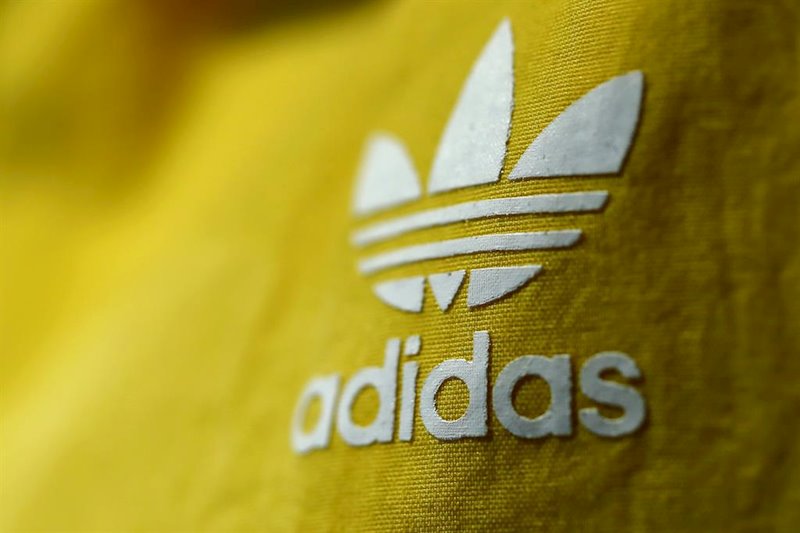 Recogida beneficios en Adidas, que bate y previsiones - Bolsamania.com