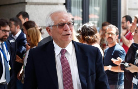 ep ministroasuntos exterioresfuncuiones josep borrell asalidacongreso duranteparonprimer debateinvestiduracandidato socialistala presidenciagobierno