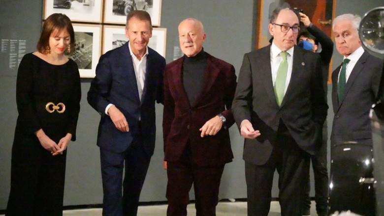 Norman Foster, ; Ignacio S. Galán, Presidente de Iberdrola, y Herbert Diess, CEO de Grupo Volkswagen, y Juan Ignacio Vidarte, Director General del Museo Guggenheim Bilbao, durante la presentación de la muestra 'Motion. Autos, Art, Architecture' | H.BILBAO-EUROPA PRESS ep norman foster ignacio s galan presidente de iberdrola y herbert diess ceo de grupo volkswagen y