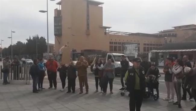 Personas gritan "asesina" frente a los juzgados donde declara Ana Julia | EUROPA PRESS ep personas gritan asesina frentelos juzgadosdeclara ana julia