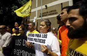 ep protesta opositora para exigir la liberacion de presos politicos en venezuela imagen de archivo