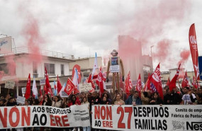 ep trabajadores de nestle protestan contra el ere de la empresa en pontecesures a coruna a 16 de