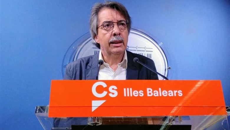 Xavier Pericay En La Rueda De Prensa Del Parlament | Europa Press - Archivo ep xavier pericayla ruedaprensaparlament