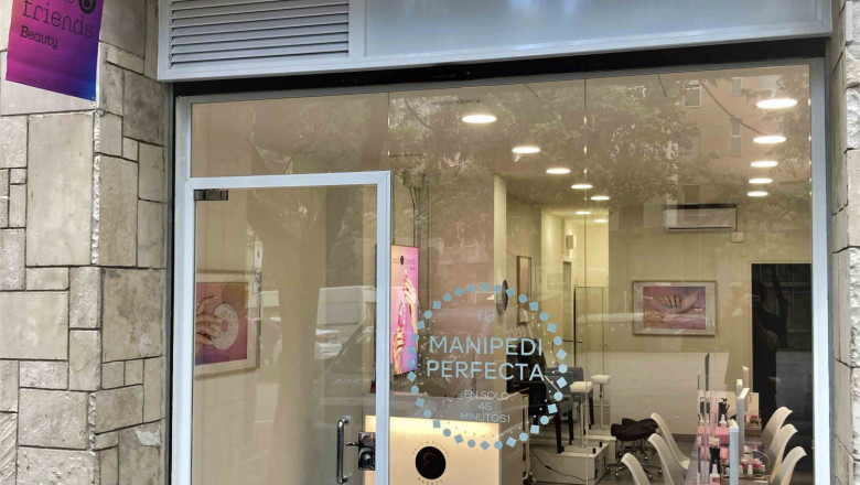 1641802239 nails friends fachada 