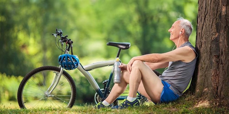 ep anciano ejercicio bicicleta