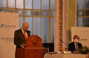 ep archivo   el presidente de honor del cluster maritimo espanol federico esteve interviene junto al