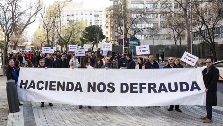 ep casi 1900 tecnicos de hacienda vuelven a manifestarse por su carrera profesional y contra la ep casi 1900 tecnicos de hacienda vuelven a manifestarse por su carrera profesional y contra la