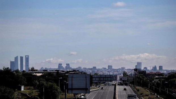 ep cielo despejado en madrid visto desde cuatro vientos durante el dia 46 del estado de alarma en